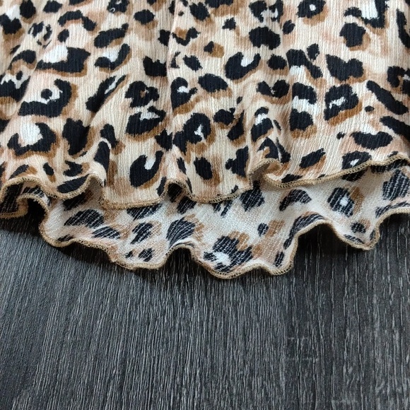 Democracy Size L Leopard Print Rayon Sleeveless Dress.Cascading Ruffle V Neck - Picture 4 of 16